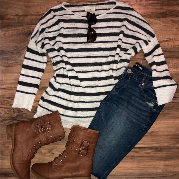 Lou & Grey Stripped Soft Sweater - Picture 7 of 13